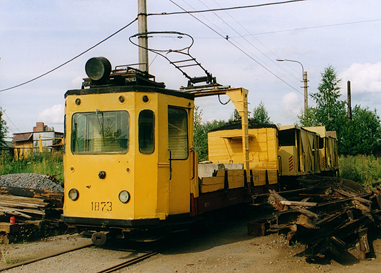 Gterzug auf einem der Gleisbauhfe